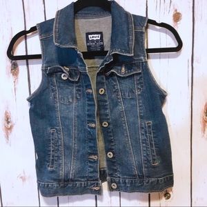 Teen Girl’s Levi Denim vest 12-13Y